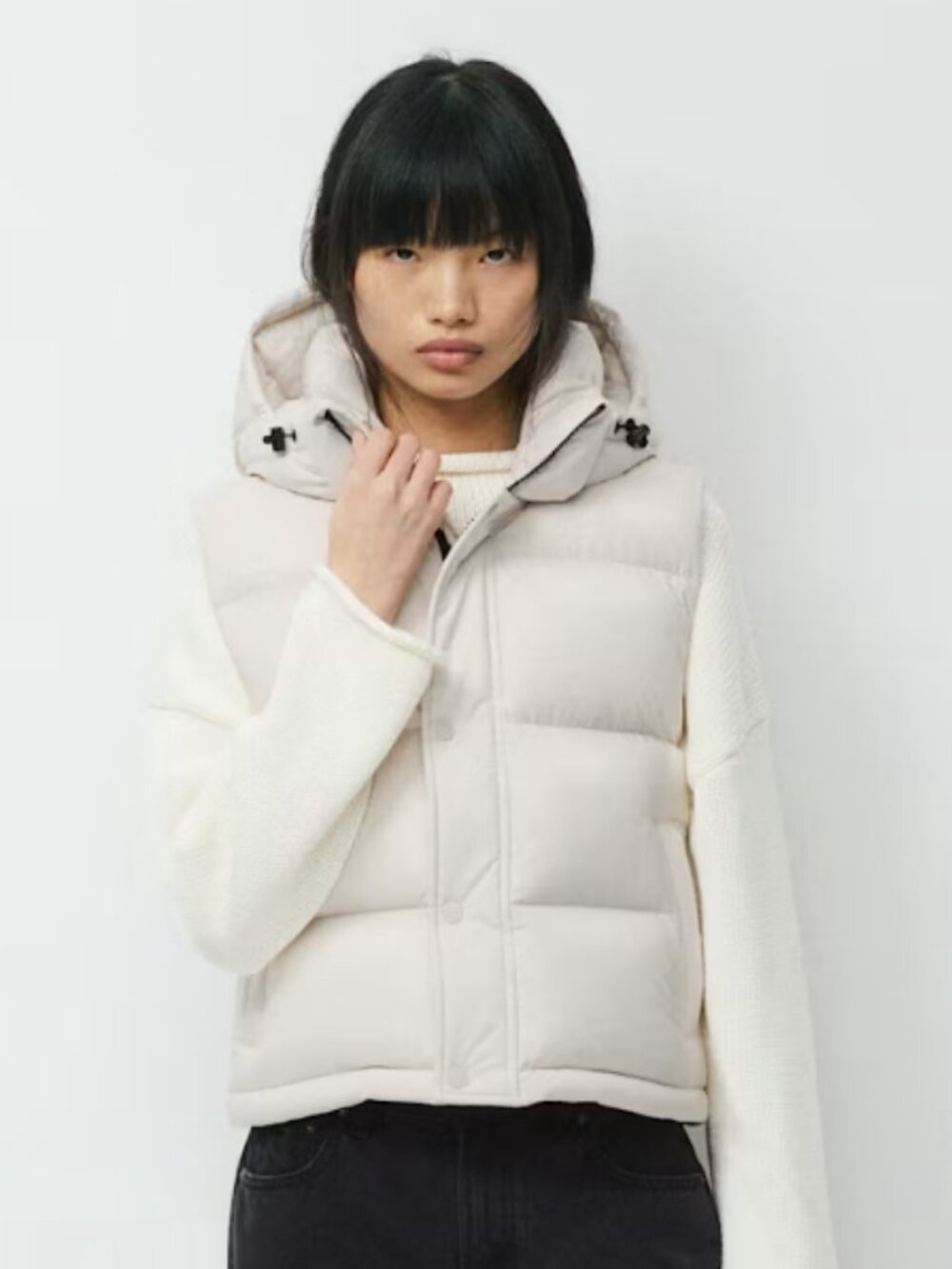 Aritzia TNA The Super Puff 700 Goose Down Fill Down Vest Woman Cream